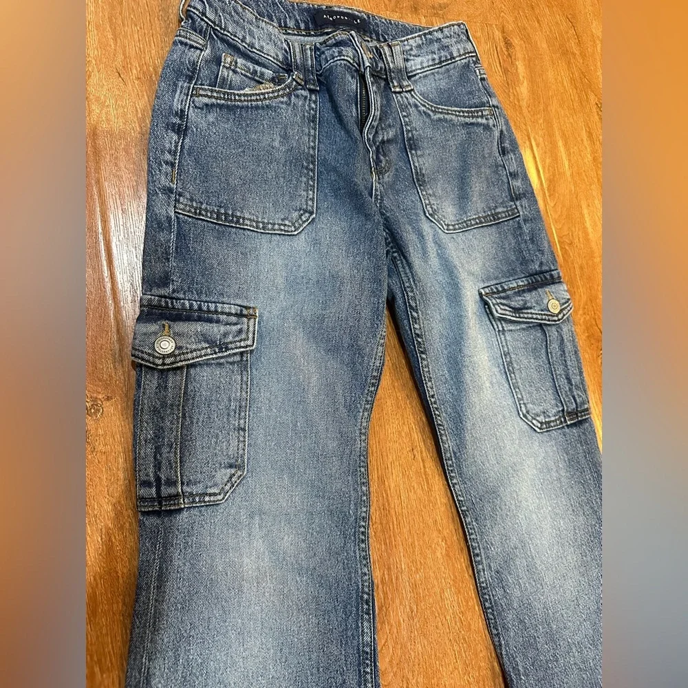 Aeropostale Blue Relaxed Jeans with Subtle Fading - Picture 2 of 7